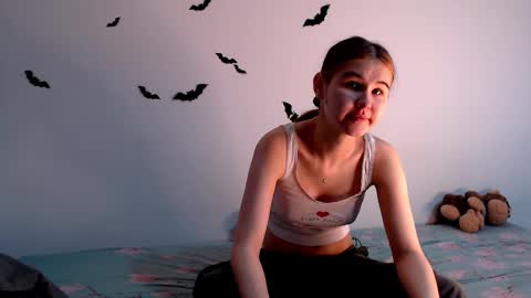 Alice.. online show from 10/15/25, 10:10