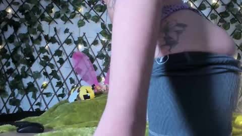 Mia online show from 03/24/26, 11:15