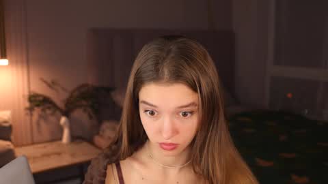 Kiki online show from 10/23/25, 03:55