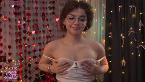 Kiki online show from 02/16/26, 10:28