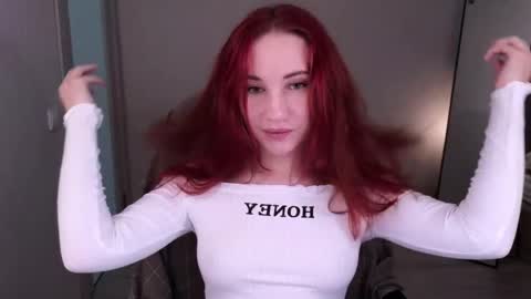 Snapshot of little_pretty_woman chatting on 05/08/26, 02:55 little_pretty_woman online show from 05/08/26, 02:55