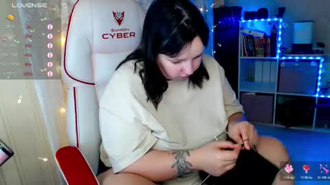 Snapshot of little_raiden chatting on 11/20/25, 02:45 little_raiden online show from 11/20/25, 02:45