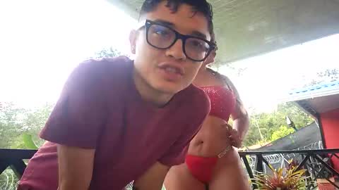 Snapshot of little_sharol1 chatting on 12/17/25, 03:18 Anita and her friends online show from 12/17/25, 03:18