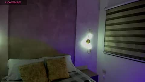 S U M I online show from 04/21/26, 02:15