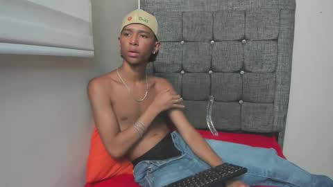 Snapshot of little_twink19x chatting on 02/26/26, 07:24 JESSAR online show from 02/26/26, 07:24