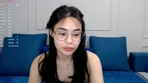 Snapshot of little_v1rgin_angel chatting on 03/10/25, 12:04 Kwan online show from 03/10/25, 12:04