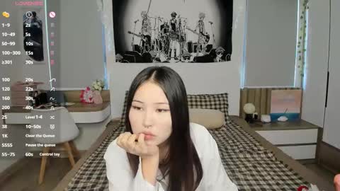 Yena and Gabby online show from 02/25/26, 06:12