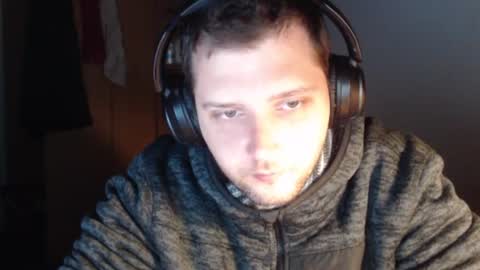Snapshot of littlealien7 chatting on 06/12/26, 07:29 littlealien7 online show from 06/12/26, 07:29