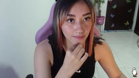 Snapshot of littleangelx_m chatting on 10/23/25, 11:46 Daniela online show from 10/23/25, 11:46