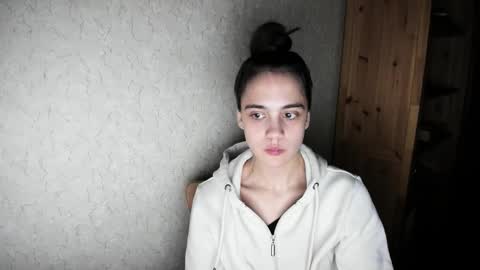 littleashleyy online show from 12/16/25, 04:56