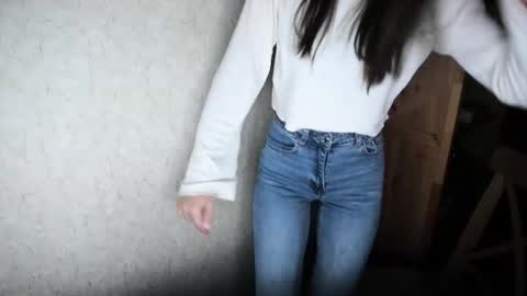 littleashleyy online show from 12/19/25, 02:24