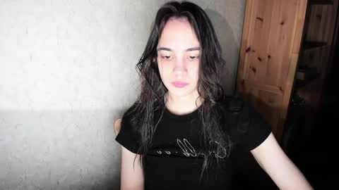 littleashleyy online show from 12/20/25, 12:34