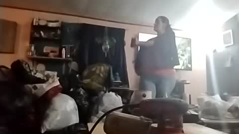 Snapshot of littlebigsquirt7945 chatting on 11/08/25, 01:06 Sady Jayne online show from 11/08/25, 01:06