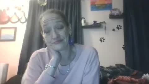 Snapshot of littlebigsquirt7945 chatting on 12/23/25, 06:00 Sady Jayne online show from 12/23/25, 06:00