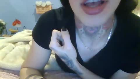 Snapshot of littlebitchalicyah chatting on 01/24/25, 02:07 alicyah online show from 01/24/25, 02:07