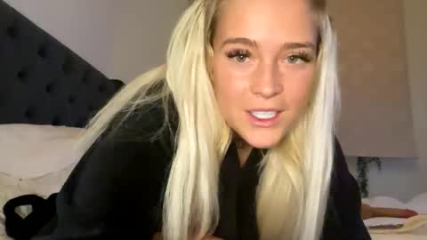 Littleblonde010 online show from 02/07/26, 05:49