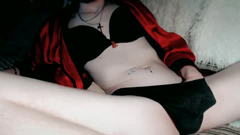 Snapshot of littlebuddycze chatting on 02/09/25, 05:50 Malej Kmo online show from 02/09/25, 05:50