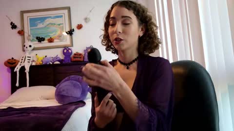 littledeathtrap online show from 11/05/25, 09:04