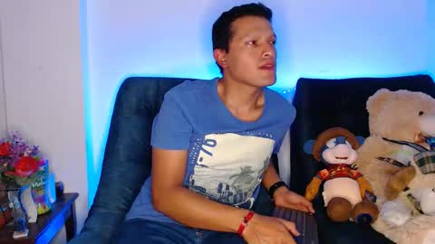 Snapshot of littledicklatin chatting on 05/17/26, 03:59 Manu online show from 05/17/26, 03:59