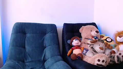 Snapshot of littledicklatin chatting on 05/26/26, 09:11 Manu online show from 05/26/26, 09:11