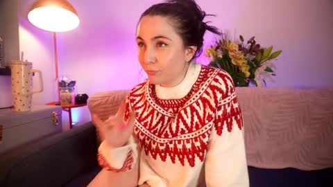 Emily Hill online show from 11/12/25, 09:25