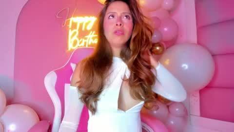 littlee_emma_ online show from 02/22/25, 09:34