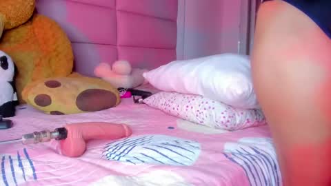 littlee_emma_ online show from 03/05/25, 04:34