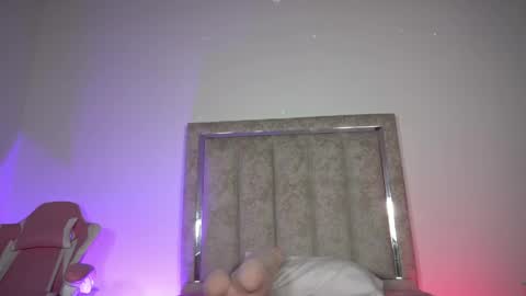 littlee_emma_ online show from 04/30/26, 11:20