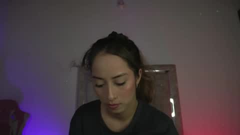 littlee_emma_ online show from 05/24/26, 12:26