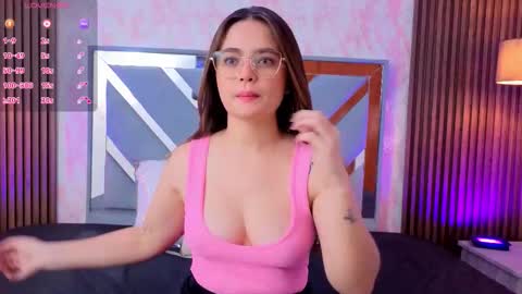 Snapshot of littleesara18 chatting on 02/28/26, 11:00 Sara online show from 02/28/26, 11:00