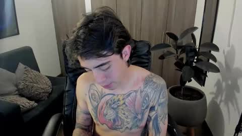 Snapshot of littleferxxo chatting on 09/19/25, 05:20 Ferxxo online show from 09/19/25, 05:20