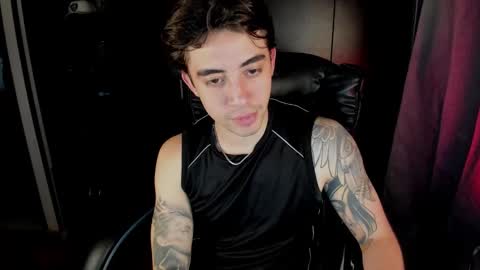 Snapshot of littleferxxo chatting on 11/23/25, 06:19 Ferxxo online show from 11/23/25, 06:19
