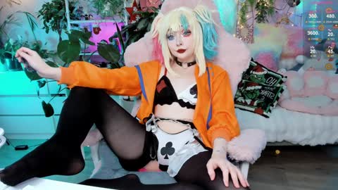 Snapshot of littleflufflepuff chatting on 01/12/25, 04:08 Riza Riri Puff online show from 01/12/25, 04:08