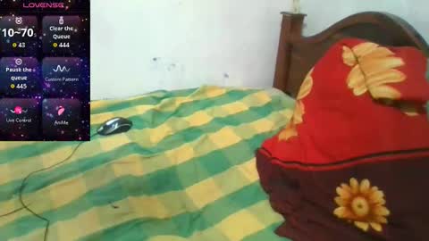 Snapshot of littlefuckomg chatting on 10/11/25, 11:09 shan online show from 10/11/25, 11:09