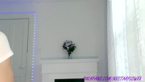 Snapshot of littlegreekflower chatting on 02/08/25, 01:54 Audra A online show from 02/08/25, 01:54