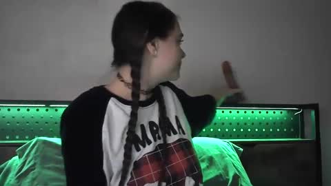 Snapshot of littlejessielov chatting on 09/29/25, 06:51 Jessie online show from 09/29/25, 06:51