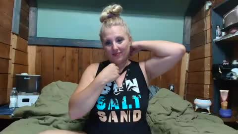 Snapshot of littlelisa1 chatting on 07/06/26, 01:46 lisanixs online show from 07/06/26, 01:46