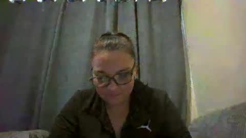 littlemissm44623 online show from 04/17/26, 08:28