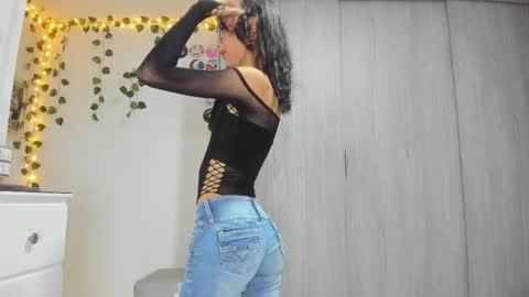 Luna online show from 02/20/25, 12:30