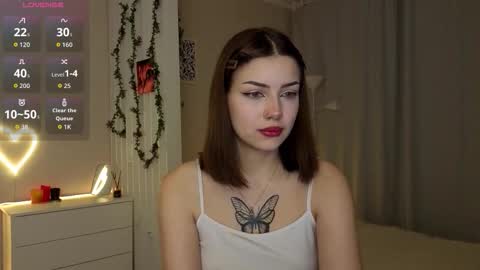 Bella online show from 11/19/25, 04:23