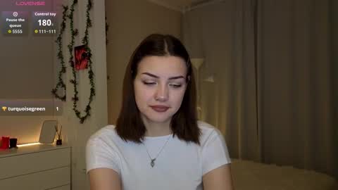 Bella online show from 11/28/25, 05:43