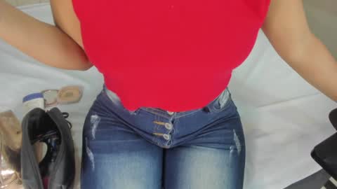 im olivia IG littleolivia01 online show from 01/31/25, 01:23