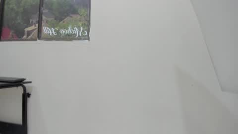 im olivia IG littleolivia01 online show from 02/06/25, 12:48