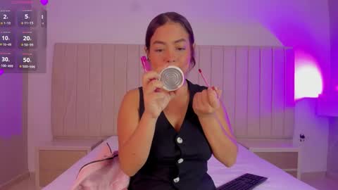 Snapshot of littleoliviia_ chatting on 01/16/26, 01:26 im olivia IG littleolivia01 online show from 01/16/26, 01:26