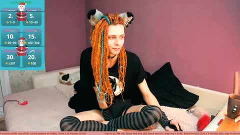 Snapshot of littlepinkcat chatting on 12/15/24, 11:20 Felix online show from 12/15/24, 11:20