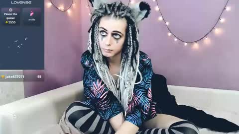 Snapshot of littlepinkcat chatting on 02/12/25, 05:15 Felix online show from 02/12/25, 05:15