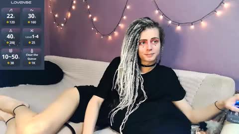 Snapshot of littlepinkcat chatting on 03/09/25, 06:11 Felix online show from 03/09/25, 06:11