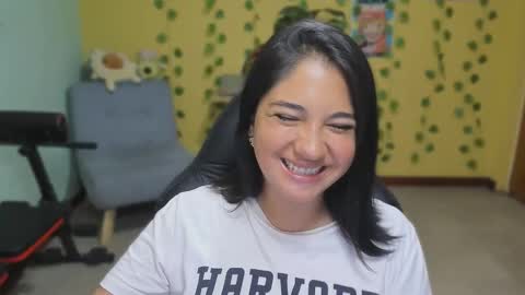 Mia  Wednesday to Sunday 730 am to 1030 am Colombian Hour D online show from 12/19/25, 04:30