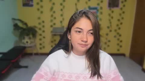 Mia  Wednesday to Sunday 730 am to 1030 am Colombian Hour D online show from 04/05/26, 04:53