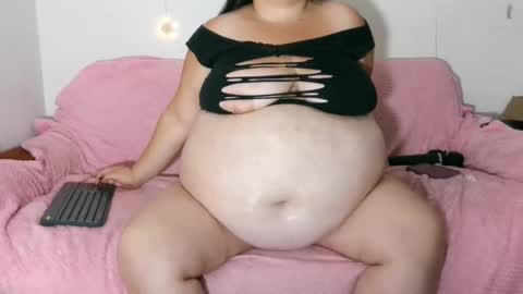 Snapshot of littlesammysexy chatting on 02/06/25, 10:32 Sammy online show from 02/06/25, 10:32